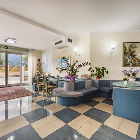 Aviano Palace Hotel Ngoại thất bức ảnh