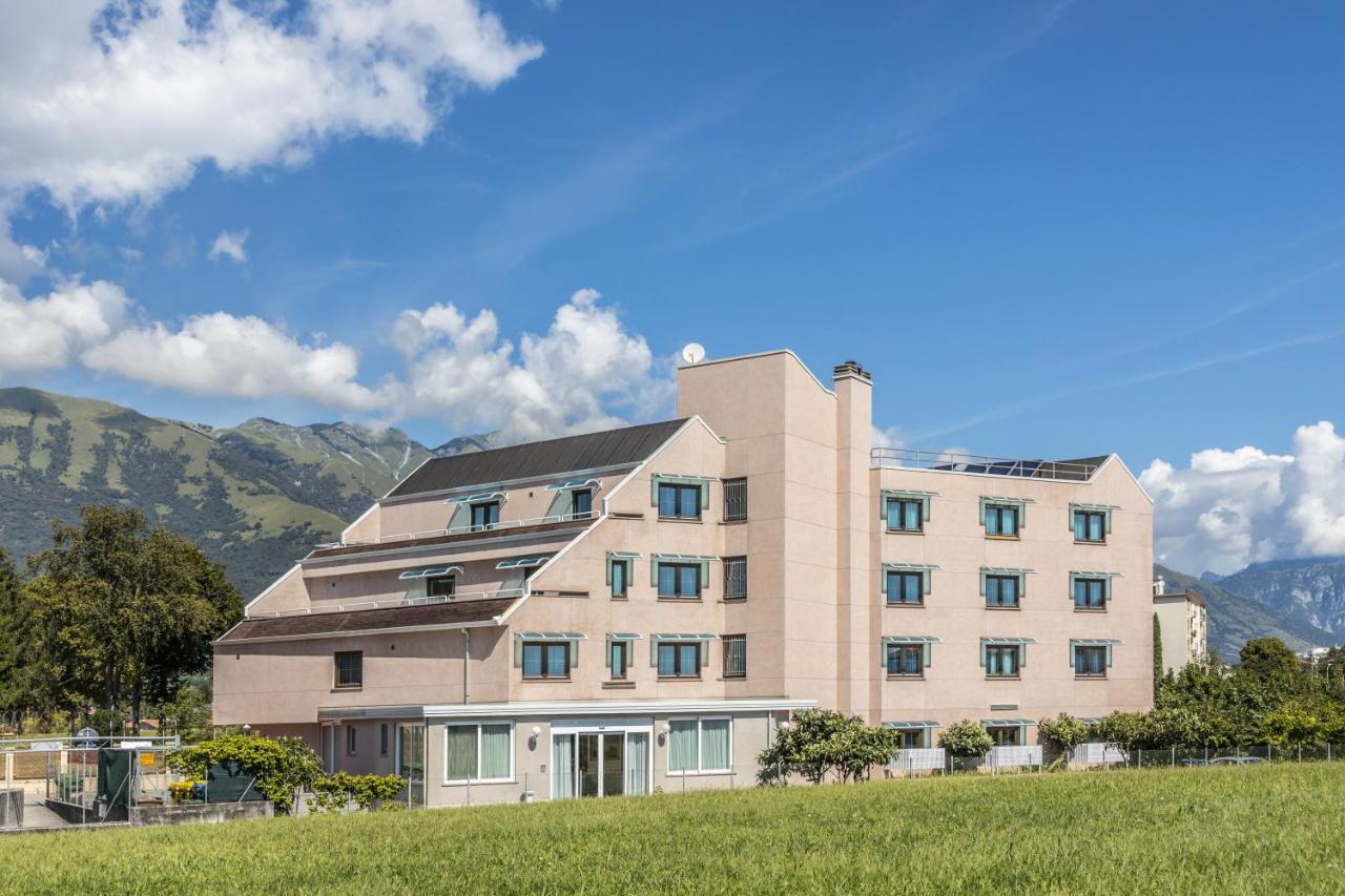 Aviano Palace Hotel Ngoại thất bức ảnh