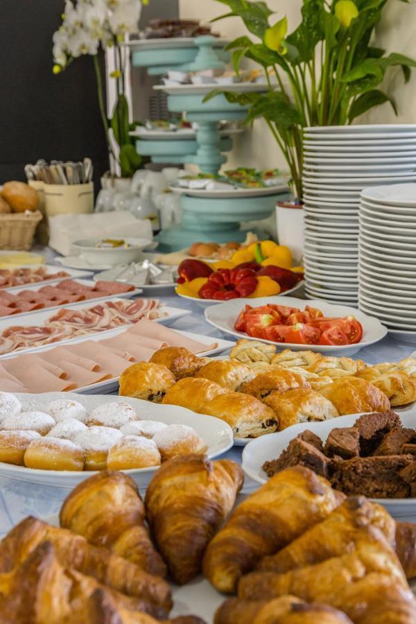 Aviano Palace Hotel Ngoại thất bức ảnh