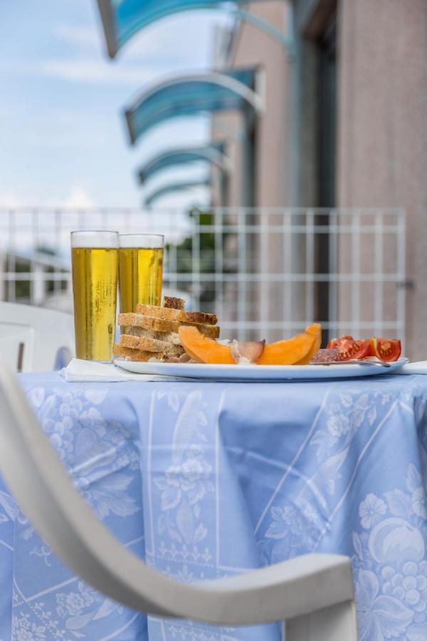 Aviano Palace Hotel Ngoại thất bức ảnh